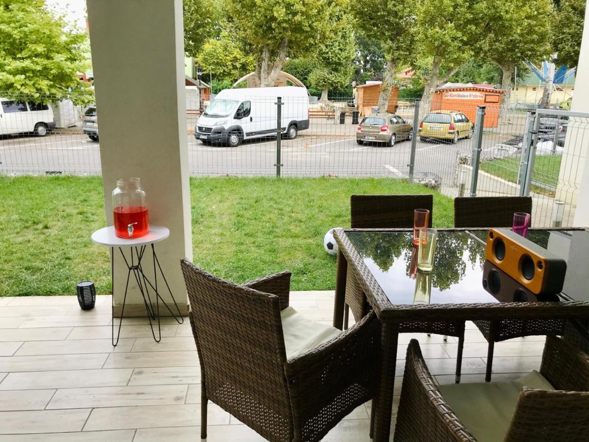 Apartamento Lelle Riviera Balatonlelle Exterior foto