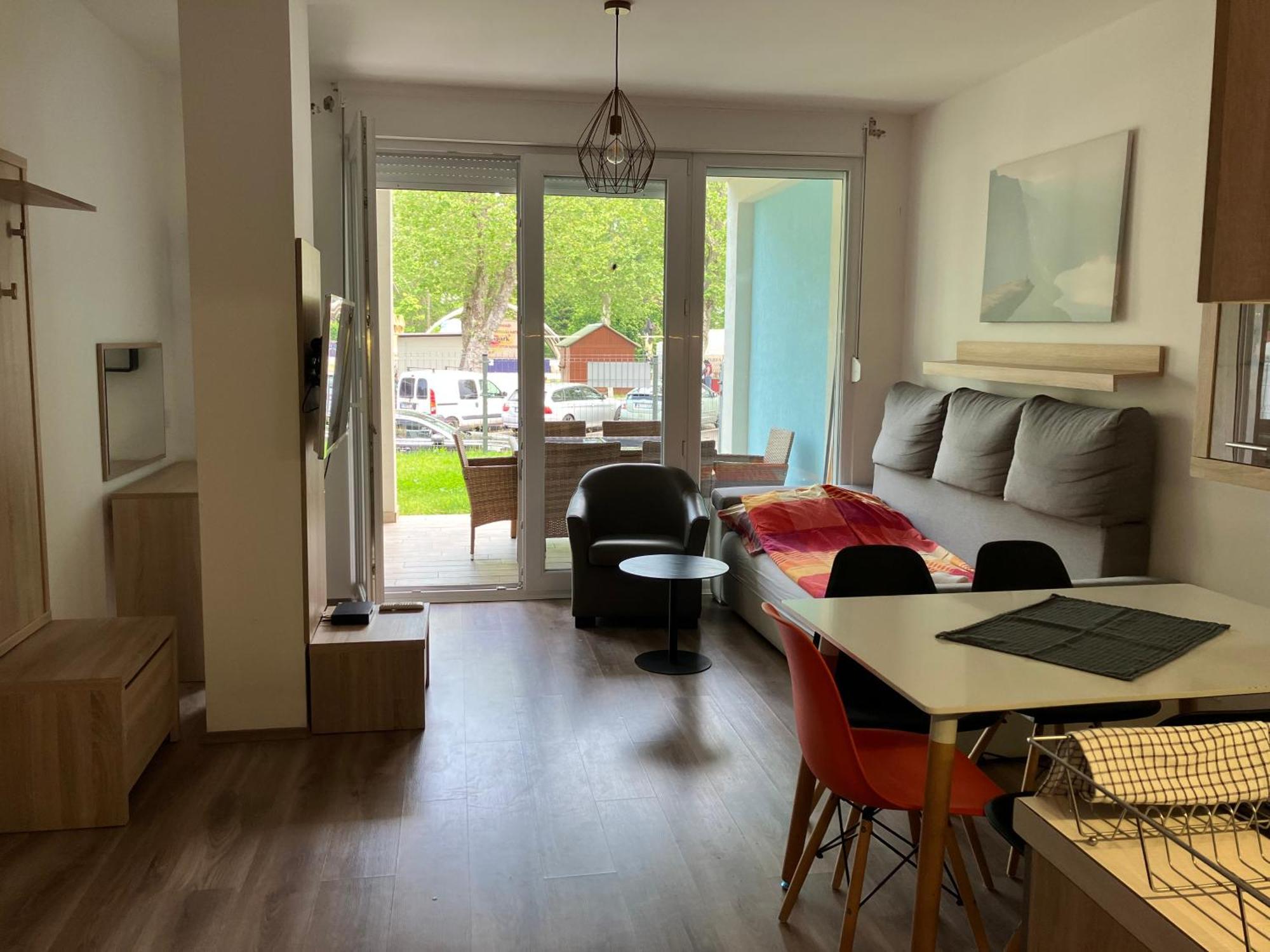 Apartamento Lelle Riviera Balatonlelle Exterior foto